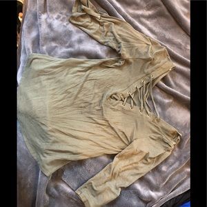 V-neck half sleeve shirt